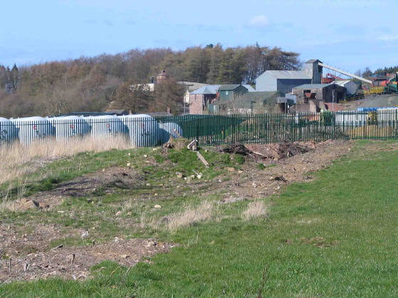 webassets/20060423Plot9FenceAcrossTrackbed.jpg